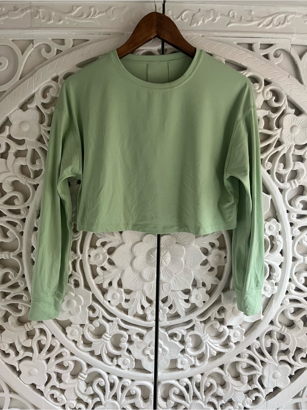 Lululemon Mint Green Cropped Long Sleeve Training Top Size M